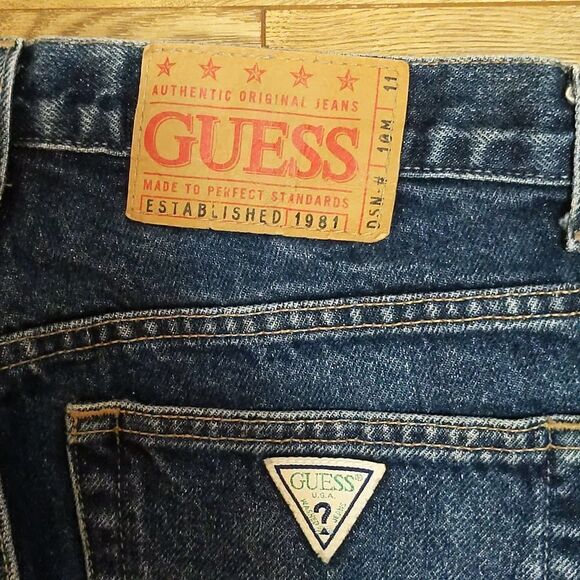 Vintage Guess dark wash jeans - Picture 8 of 11